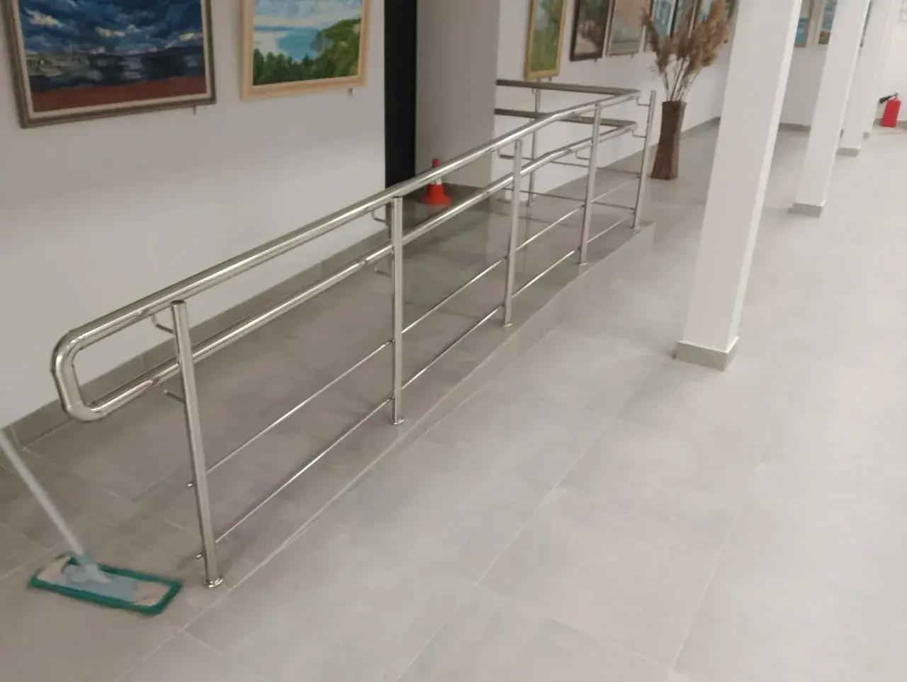Работа из нержавеющей стали